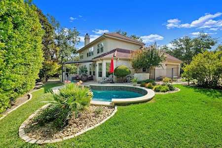 3 Bellwood CV The Hills, TX 78738