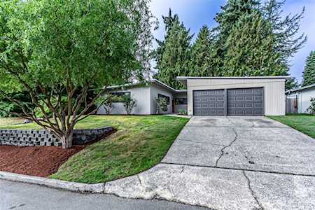251 153 Rd Place SE Bellevue, WA 98007