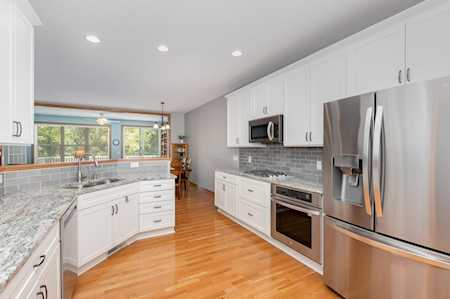 6940 Newbury Road Woodbury, MN 55125