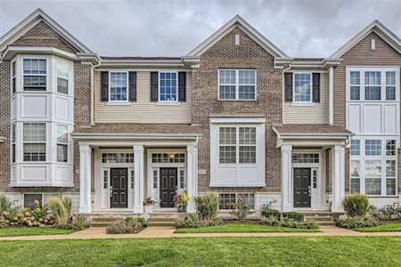 2933 Madison Dr Naperville, IL 60564