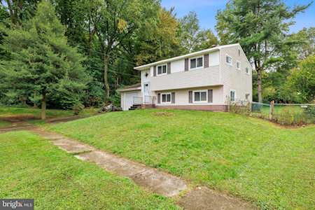 11 Raintree Dr New Castle, DE 19720