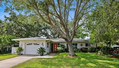 1516 Gladys CIRCLE Dunedin, FL 34698