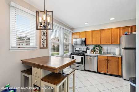 26 Belshaw Ave Shrewsbury Twp, NJ 07724