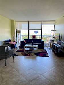 20505 E Country Club Dr #1232 Aventura, FL 33180
