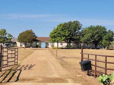 727 Richard Road Waxahachie, TX 75167