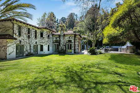 1365 Shadybrook Dr Beverly Hills, CA 90210