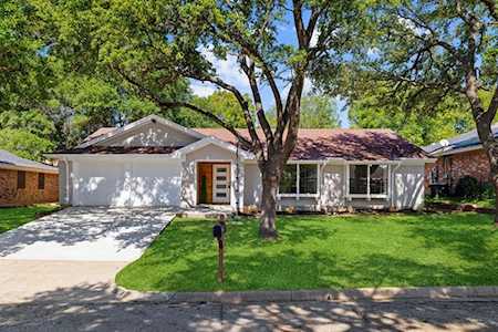 6757 Fair Meadows Drive North Richland Hills, TX 76182