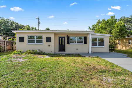 7708 Brookside Ln Tampa, FL 33615