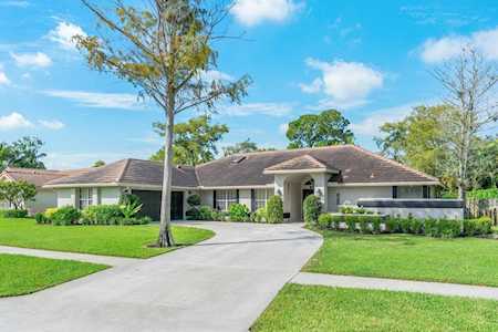 1675 Wiltshire Village Drive Wellington, FL 33414