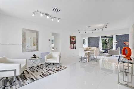 21230 NE 24th Ct Aventura, FL 33180