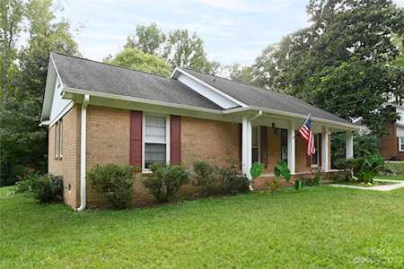 7204 Lake Dr Matthews, NC 28210