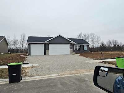 1116 W Thorn Creek Dr Hilbert, Village of Hilbert, WI 54129