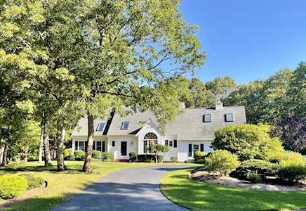 102 Waterford Drive Cotuit, MA 02635