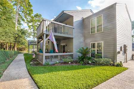 15435 Carmel Dr Willis, TX 77318