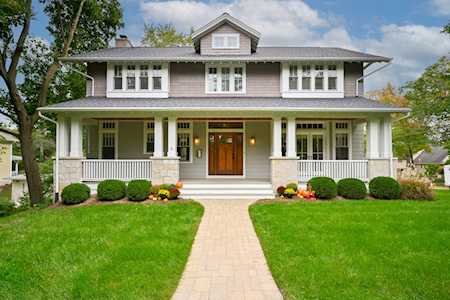 461 N Montclair Ave Glen Ellyn, IL 60137