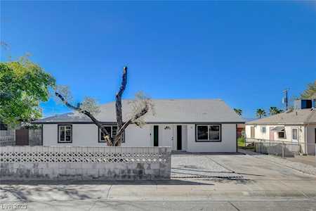 18 Lowery St Henderson, NV 89015