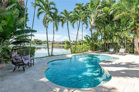16514 SW 1st St Pembroke Pines, FL 33027