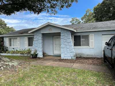 9097 107th Ave N Seminole, FL 33777