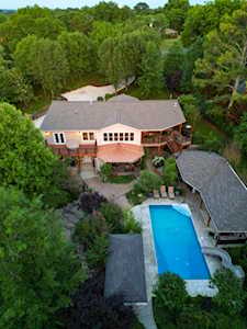 114 Elm Hill Cir Hendersonville, TN 37075
