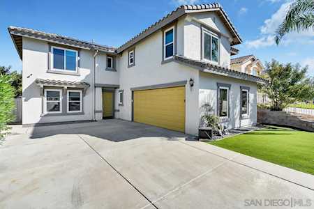 2274 Crystal Clear Dr Spring Valley, CA 91978