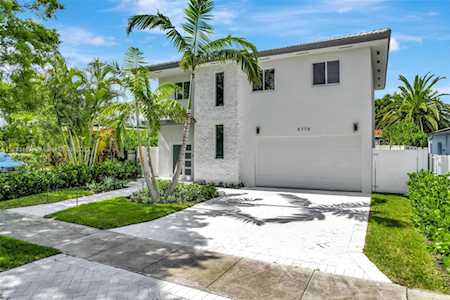 5770 SW 9th Ter West Miami, FL 33144