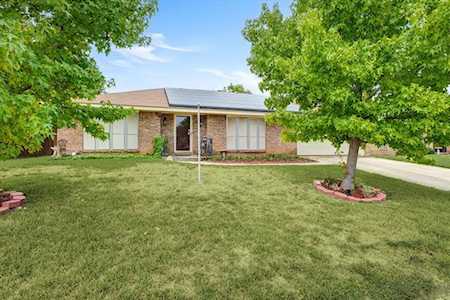 7505 Mapleleaf Drive North Richland Hills, TX 76182