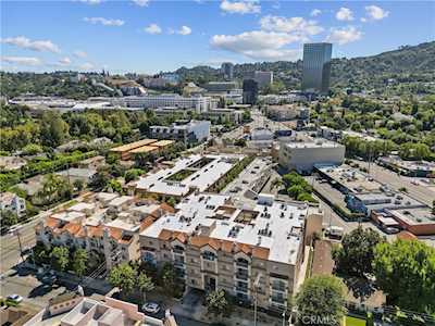 10626 Valley Spring Ln #404 Toluca Lake, CA 91602