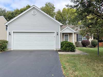 406 Flat River Street Pickerington, OH 43147