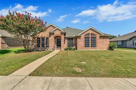 1501 Swan Lake Drive Lewisville, TX 75077
