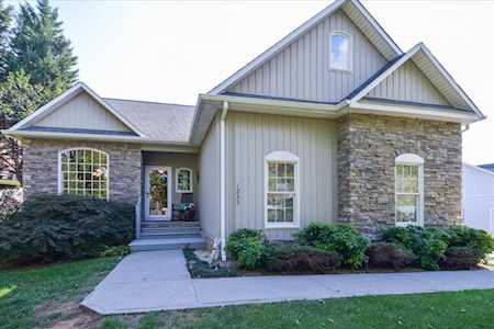 1235 Mountain View Vinton, VA 24179