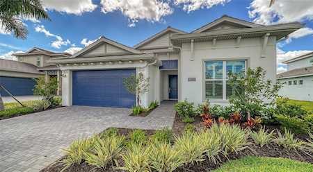 8213 Redonda LOOP Lakewood Ranch, FL 34202