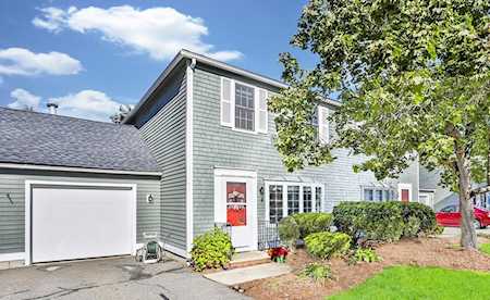 154 Whittier Meadows Dr #154 Amesbury, MA 01913