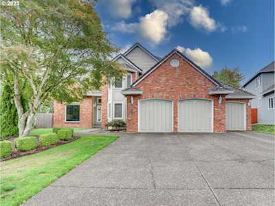 14520 SE Reeves CT Clackamas, OR 97015