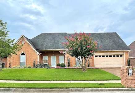 9025 Dewberry Ln Cordova, TN 38016