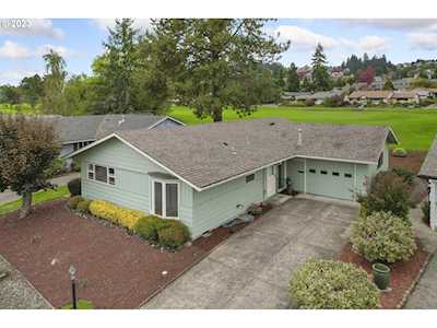 15815 SW Royalty PKWY King City, OR 97224