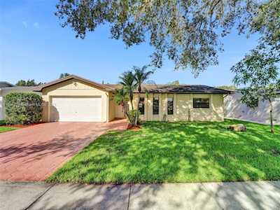 5079 SW 88th Ter Cooper City, FL 33328