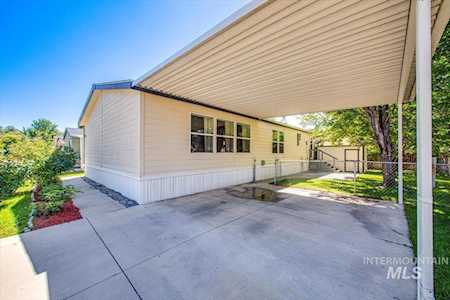 5185 W Cody Ln Garden City, ID 83714