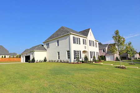 1573 Paso Fino Trl Collierville, TN 38017