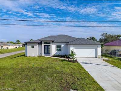3820 SW 5th St Lehigh Acres, FL 33976