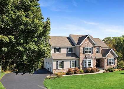 3129 Sheffield Dr Emmaus, PA 18049