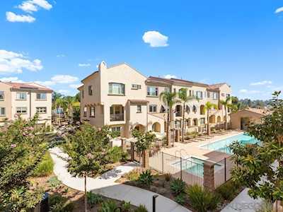 1575 Fortaleza Way #30 Vista, CA 92081