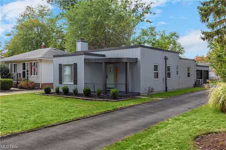 470 Kenilworth Rd Bay Village, OH 44140