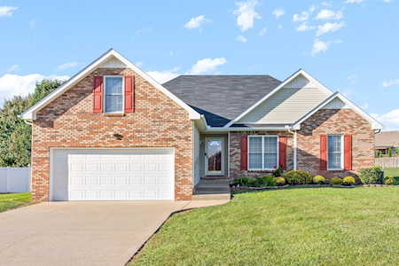 655 Stonewall Ln Clarksville, TN 37040
