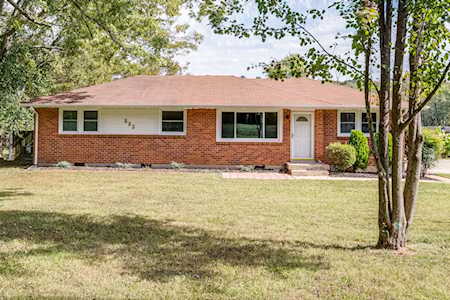 585 Walton Ferry Rd Hendersonville, TN 37075