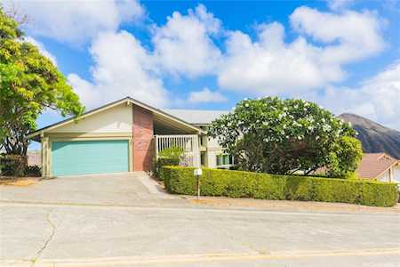 935 Kaluanui Road Honolulu, HI 96825