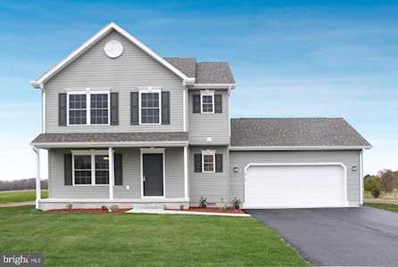 607 Elkins St Harrington, DE 19952