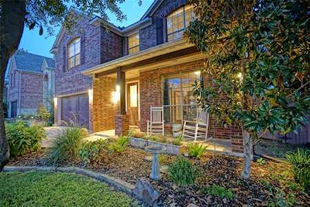 1831 Long Bow Trail Euless, TX 76040