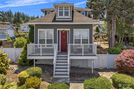 941 2nd St Mukilteo, WA 98275