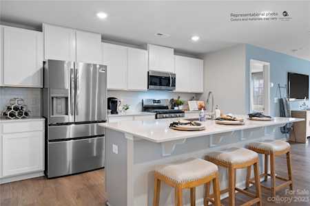200 Brentwood Dr Statesville, NC 28625