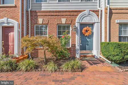 5123 Gardner Dr Alexandria, VA 22304